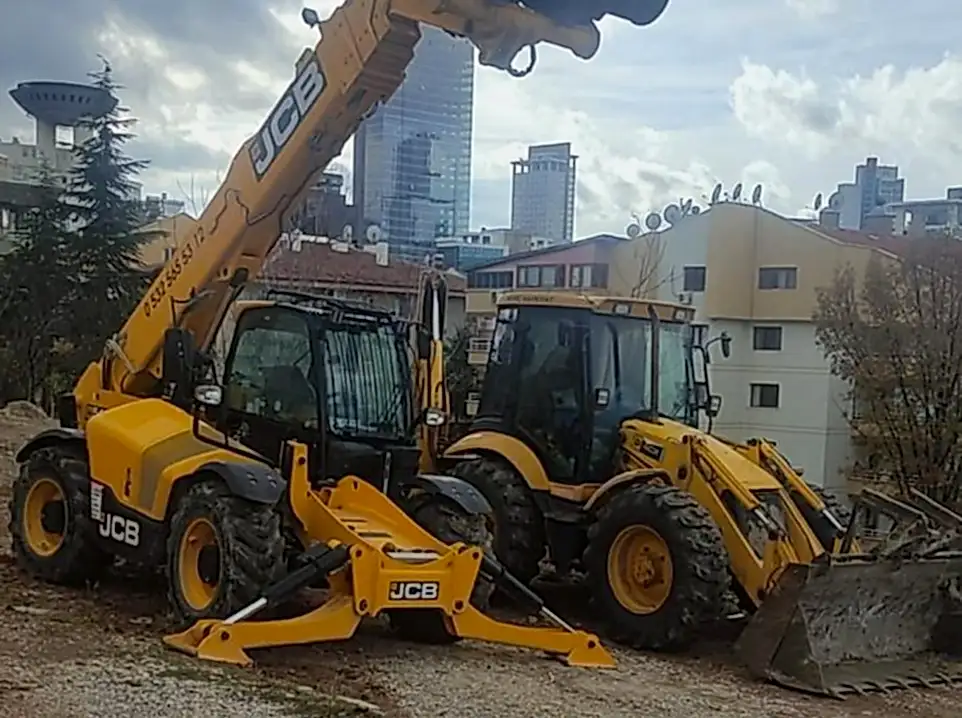 Sumqayıt Teleskopik Yükleyici Kiralama