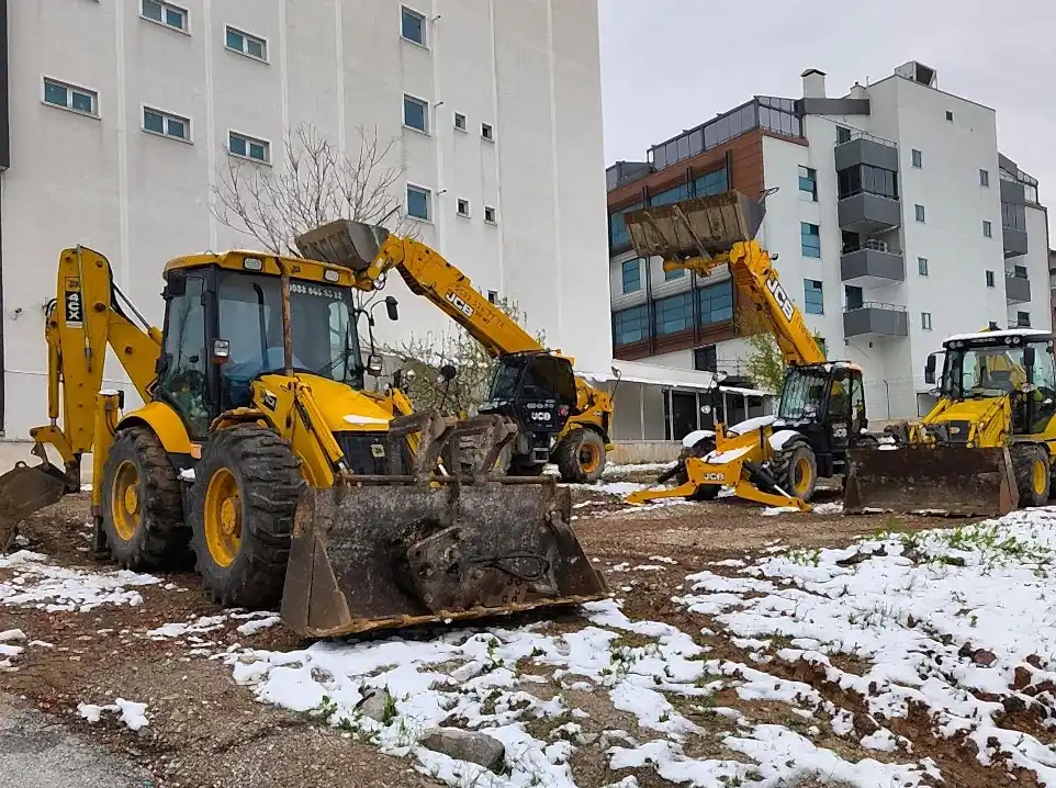 Balgat Kiralık İş Makineleri