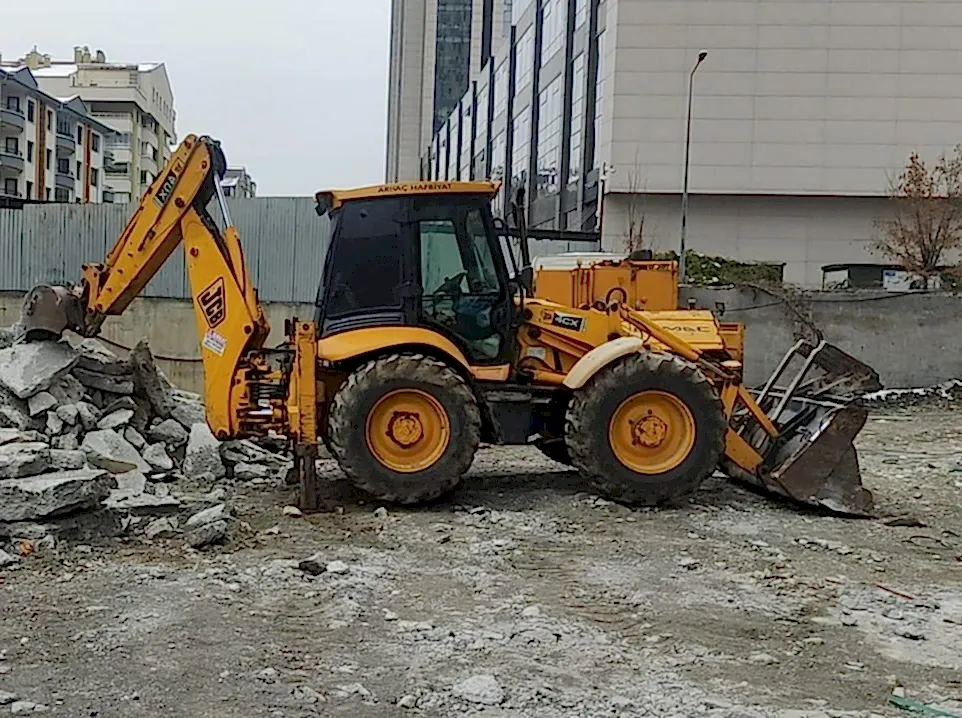 Bakı Kazıcı Yükleyici Kiralama